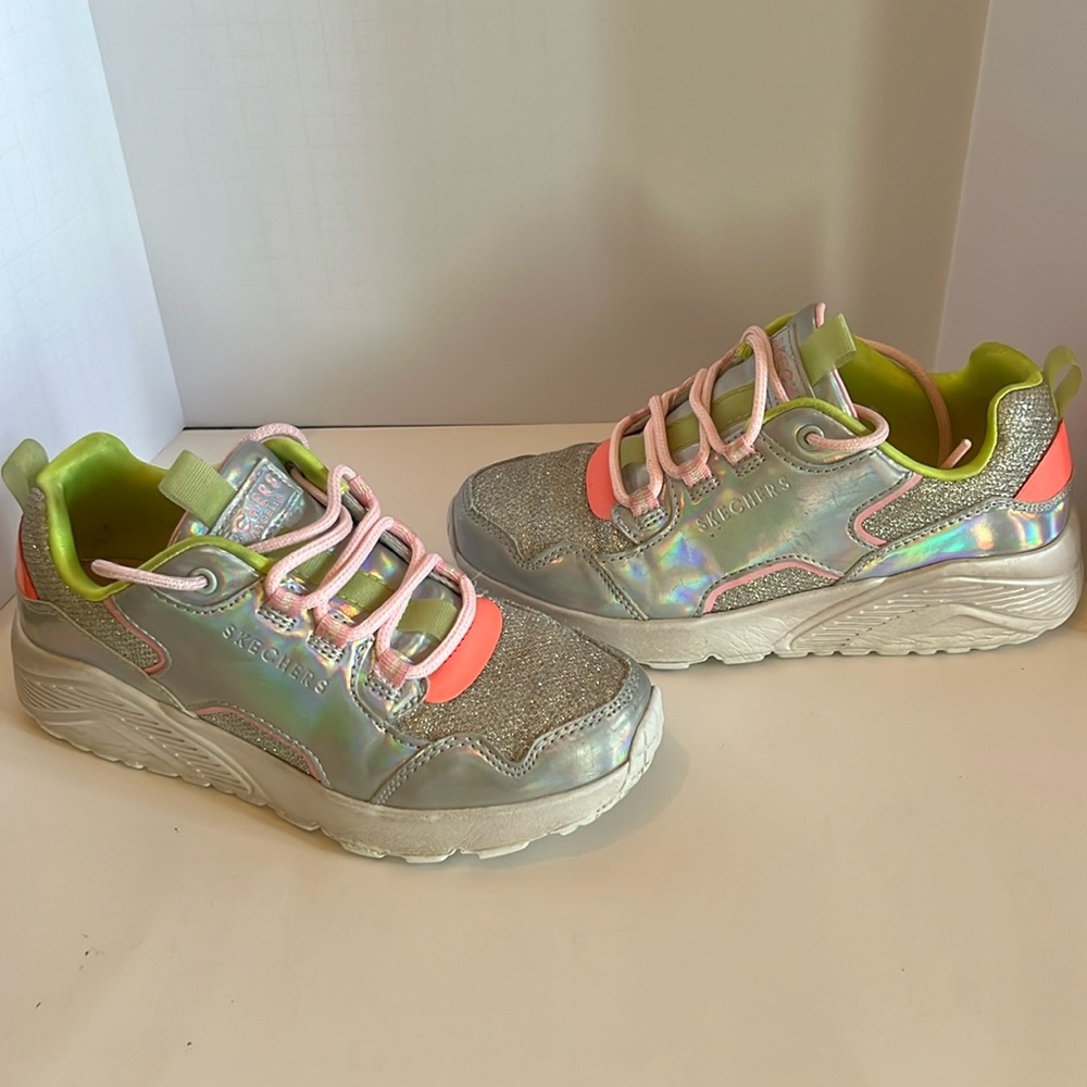 Sketchers Uno Lite - Metallic Pops Sneakers